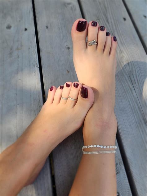 Whats the First word that pops in your head when you see my toes🤭 : r