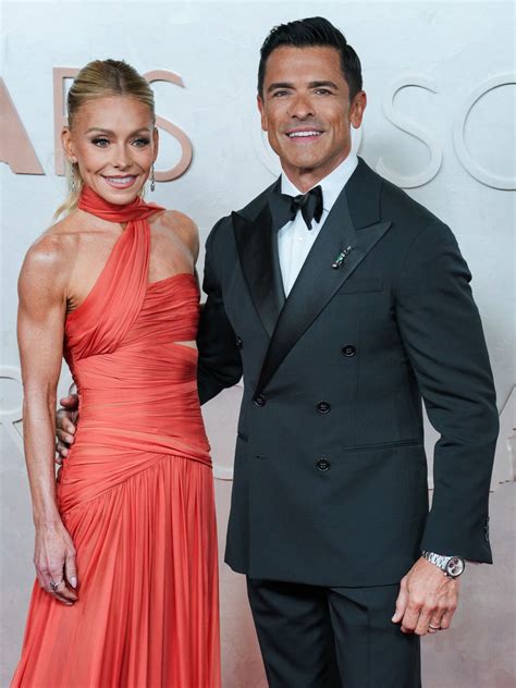 how much is kelly ripa worth 3