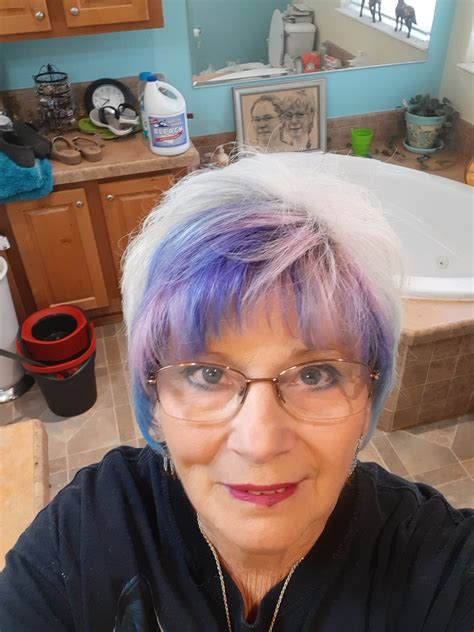 Sharon Thomas Art-ist