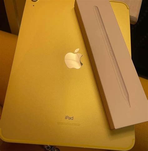 yellow ipad  display