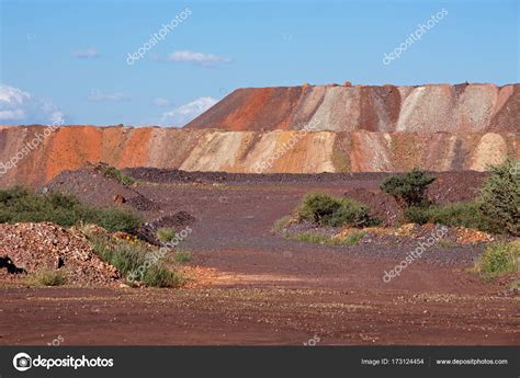 Iron ore mining — Stock Photo © EcoPic #173124454