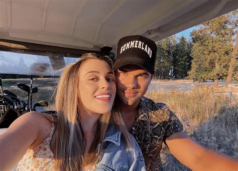 Taylor Lautner and Taylor Dome Are Married After 4 Years Together ...