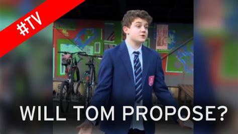 Hollyoaks spoilers: Tom proposes to Peri but will she say yes? - Mirror ...