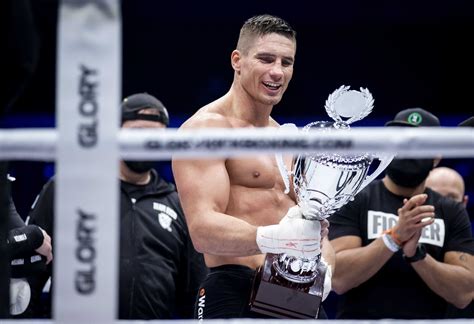 Anticlimax in Rotterdam: Verhoeven wint toernooi na opgave Khbabez ...