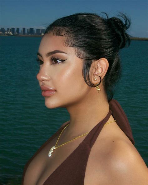 ELARA V. | #Pretty #In #Tha #Face | Instagram