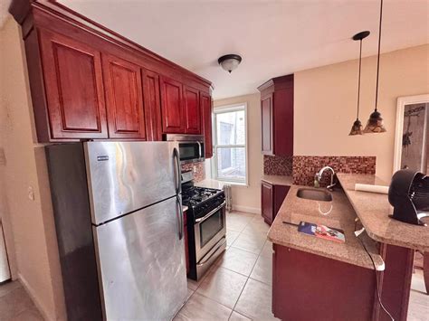 Astoria residents are debating the gentrification of ditmars steinway 5