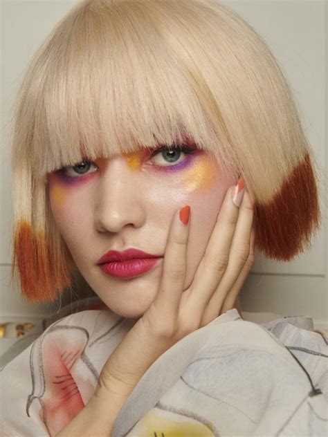 Colore semipermanente per unghie corte: idee e sfumature - The Wom Beauty