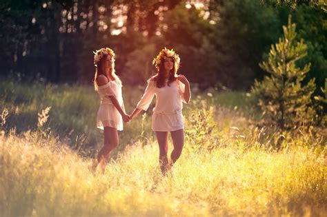 Women With Nature Wallpapers - Wallpaper Cave