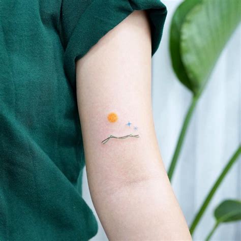 25 Creativos diseños de tatuajes pequeños y minimalistas