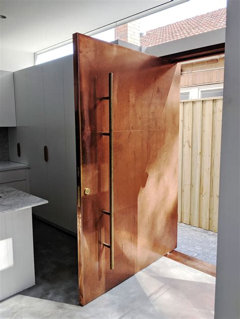 FritsJurgens pivot door hardware | Choose unparalleled door movement