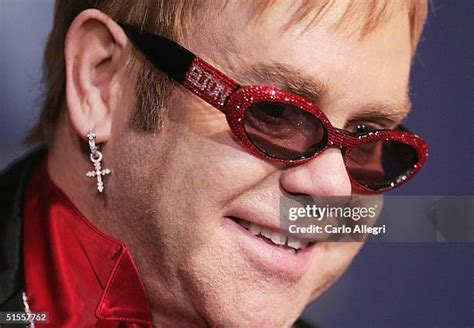299 Elton John 1980 Stock Photos, High-Res Pictures, and Images - Getty ...