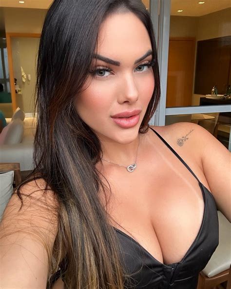Emily Garcia | Eu tô comigo até o final. 🦋 | Instagram