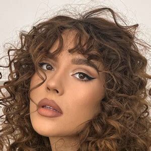 Yoana Dimitrova - Age, Family, Bio | Famous Birthdays