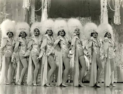 50 Stunning Vintage Photographs of Los Angeles Chorus Girls From ...