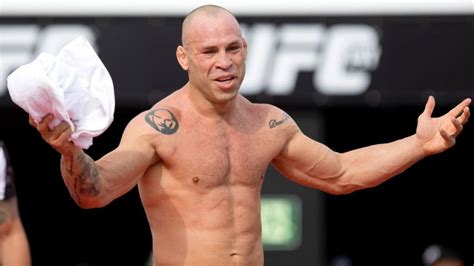 Андерсон Силва: рекордсмен UFC, умопомрачительно владеющий своим телом ...