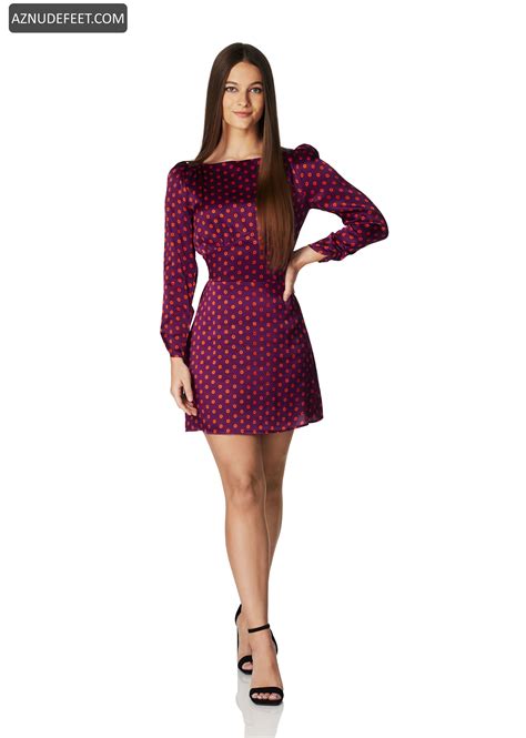 AVERY KRISTEN POHL Feet - AZNudeFeet