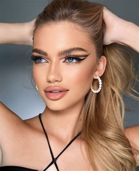 Meet 19 y.o. Alina from Lviv, Ukraine Online - ID 11922197 - UaDates