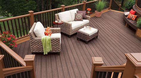 Composite Decking Colors: How to Pick the Perfect Hue