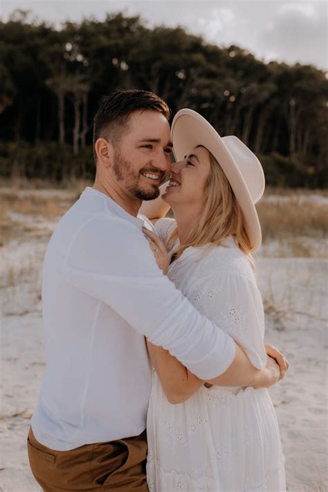 Sunny Hilton Head Beach Photography Session: Robyn & Matthew - Intimate