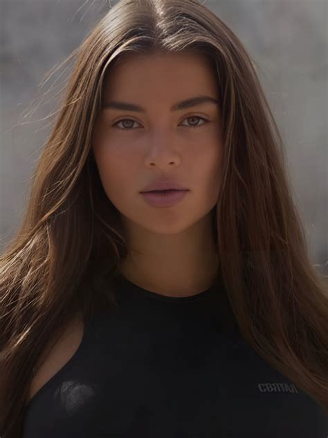 Valeriya Bearwolf (Model) Wiki, Age, Photos, Bio, Videos, Height and More