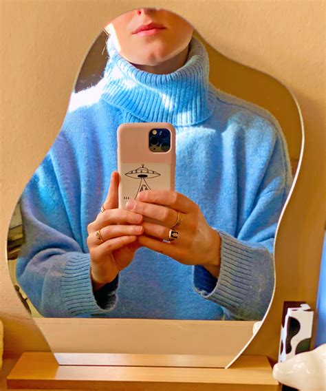 Instagram Mirror Selfies Mirror Selfie Photos, Download The BEST Free