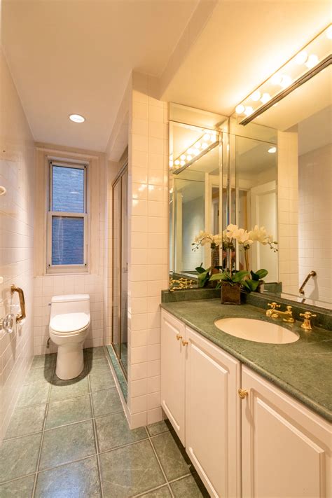 Transit Information for the Lexington Avenue and East 86th Street Stop 3