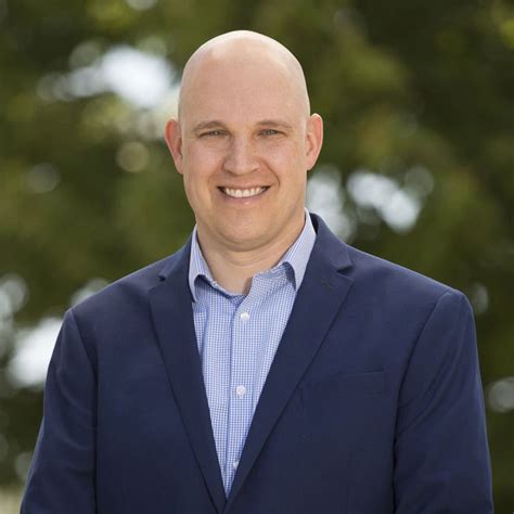 Background and Professional Profile of Thomas Gould 5