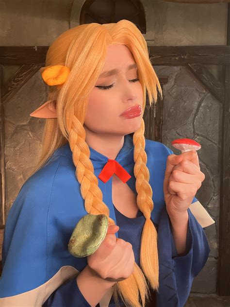 Marcille Donato finally tried bubble tea! : r/Shadory_cosplay
