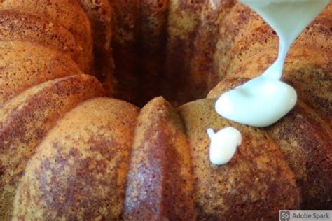 Easy Cream Cheese Glaze (For Pound Cake)