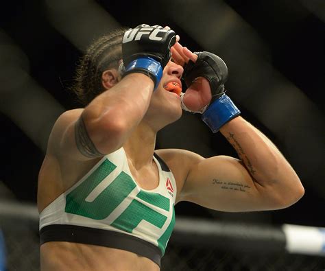 Jessica Andrade Violently Knocks Out Rose Namajunas By Slamming Her On