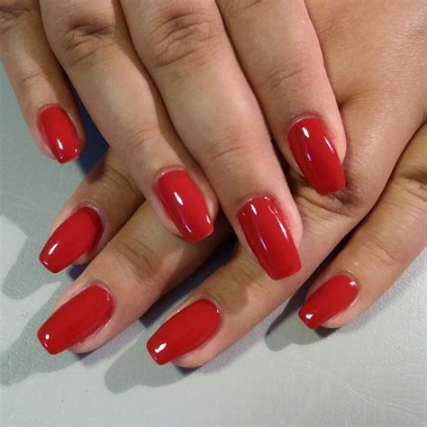 No mistake whit beautiful red gel nails.Perfect and classic. | Elegant ...