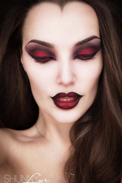 65 Vampire Makeup Ideas For Your Bewitching Look | Vampire makeup ...