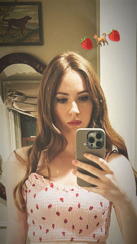 Karen Gillan 01/24/2023 • CelebMafia