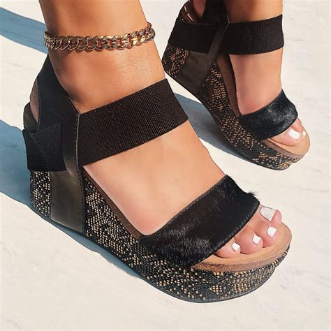 closeout wedges otbt shoes