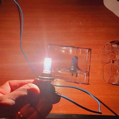 Комплект 2 халогенни крушки H7, 100W/крушка, 12V, бяла светлина 5000K ...