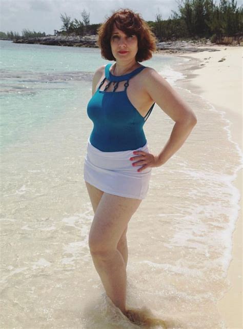 Mature Bikini Mom