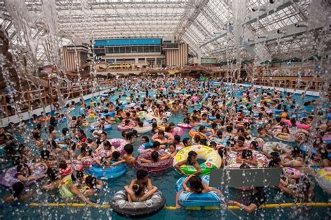 Переполненные китайские бассейны
