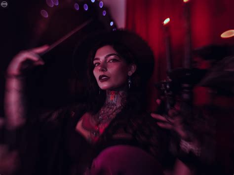 Spookykins - Here's how I setup my lights and my camera... | Facebook