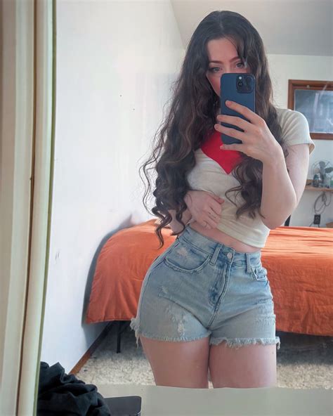 Ofchloerose - Ofchloerose added a new photo.