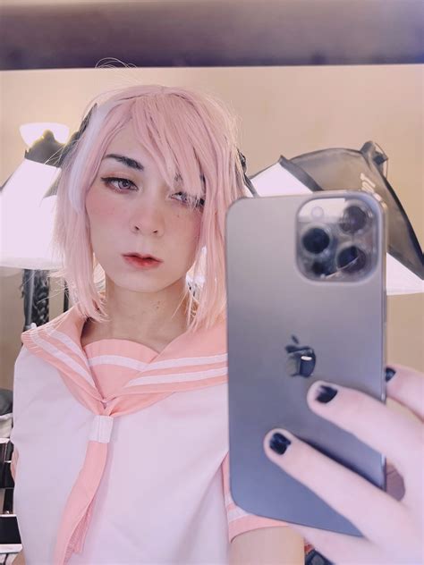 Top 15 des comptes OnlyFans français à suivre | fanscribers.com