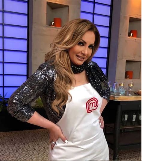 Paty Navidad sobre el COVID-19: “sí existe este virus y por la mala me