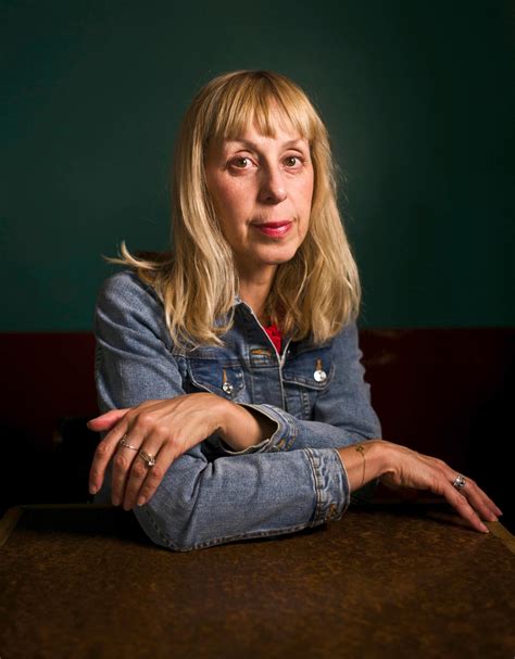 “Quand tu écouteras cette chanson”, de Lola Lafon : une nuit d