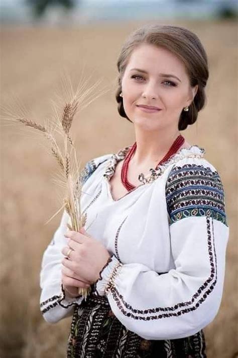 Pin by Людмила Кущова on Жінка- воїн, Жінка- Україна | National dress ...