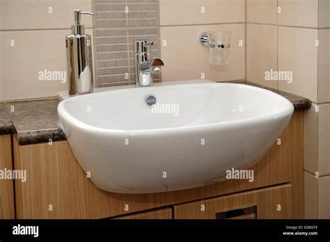 bathroom wash basin  dennis chapman blog