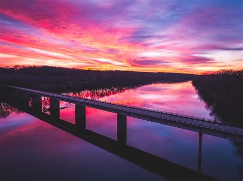 15 mins of fame - Virginia sunrise from the air : r/pics