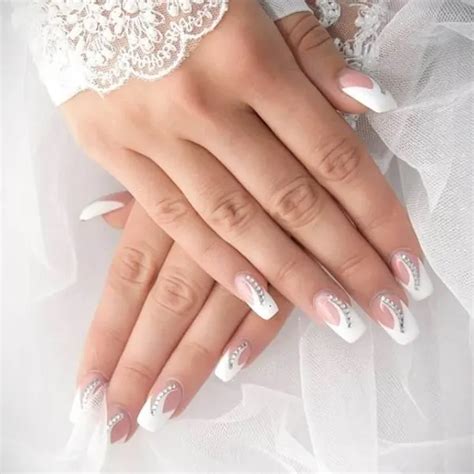 Unhas Decoradas Francesinha Branca Noiva