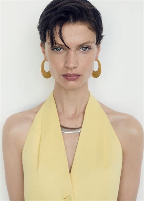 Volume hoop earrings