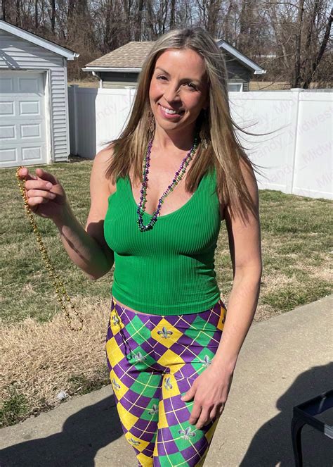 Are you interested in earning these beads : r/cougars_and_milfs_sfw