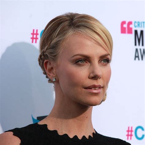 25 Dazzling Charlize Theron Hairstyle Ideas