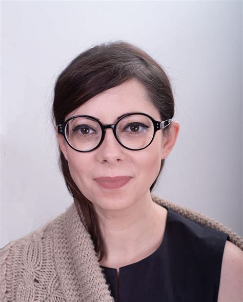 Alina Stefanescu – Medium